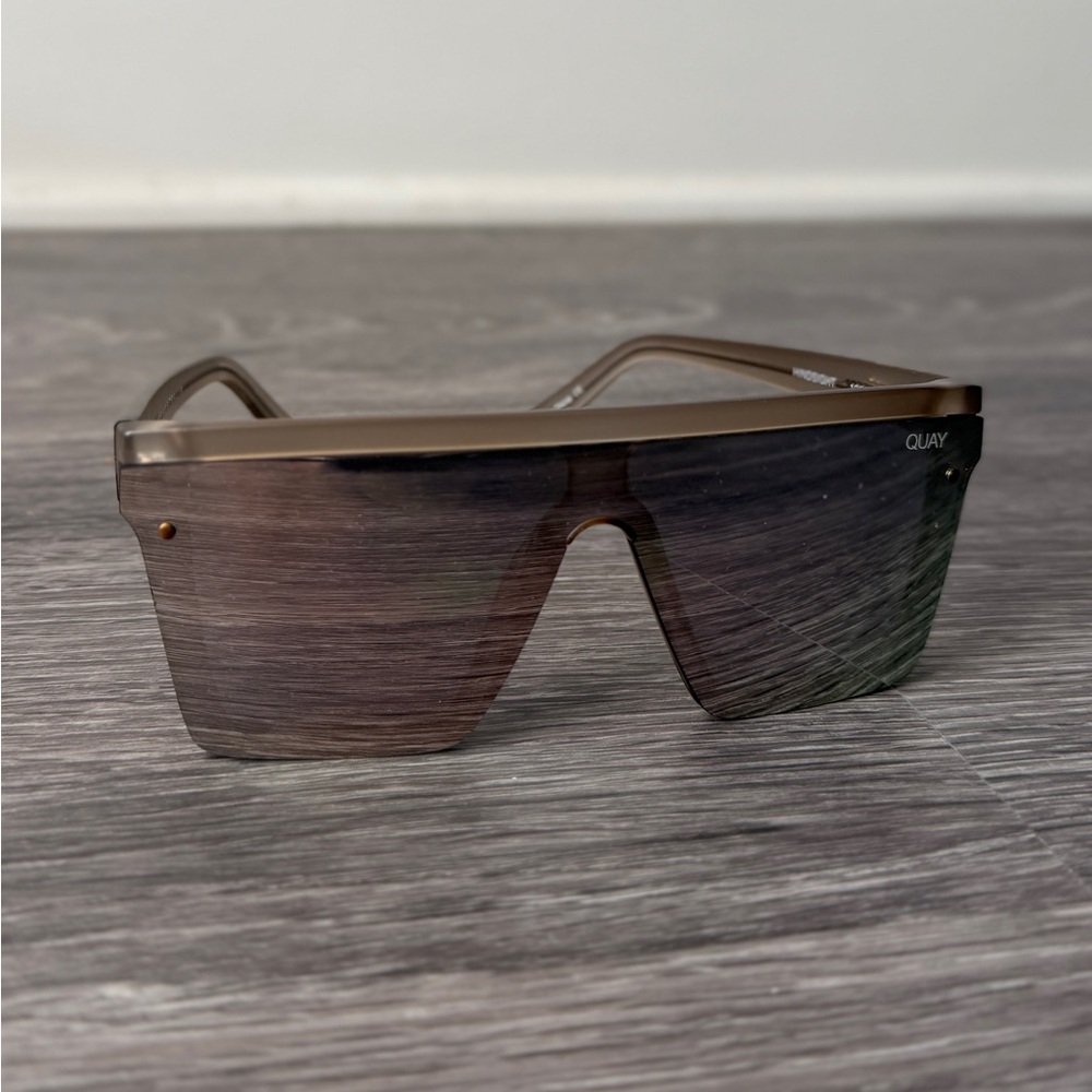 Quay Hindsight Sunglasses
